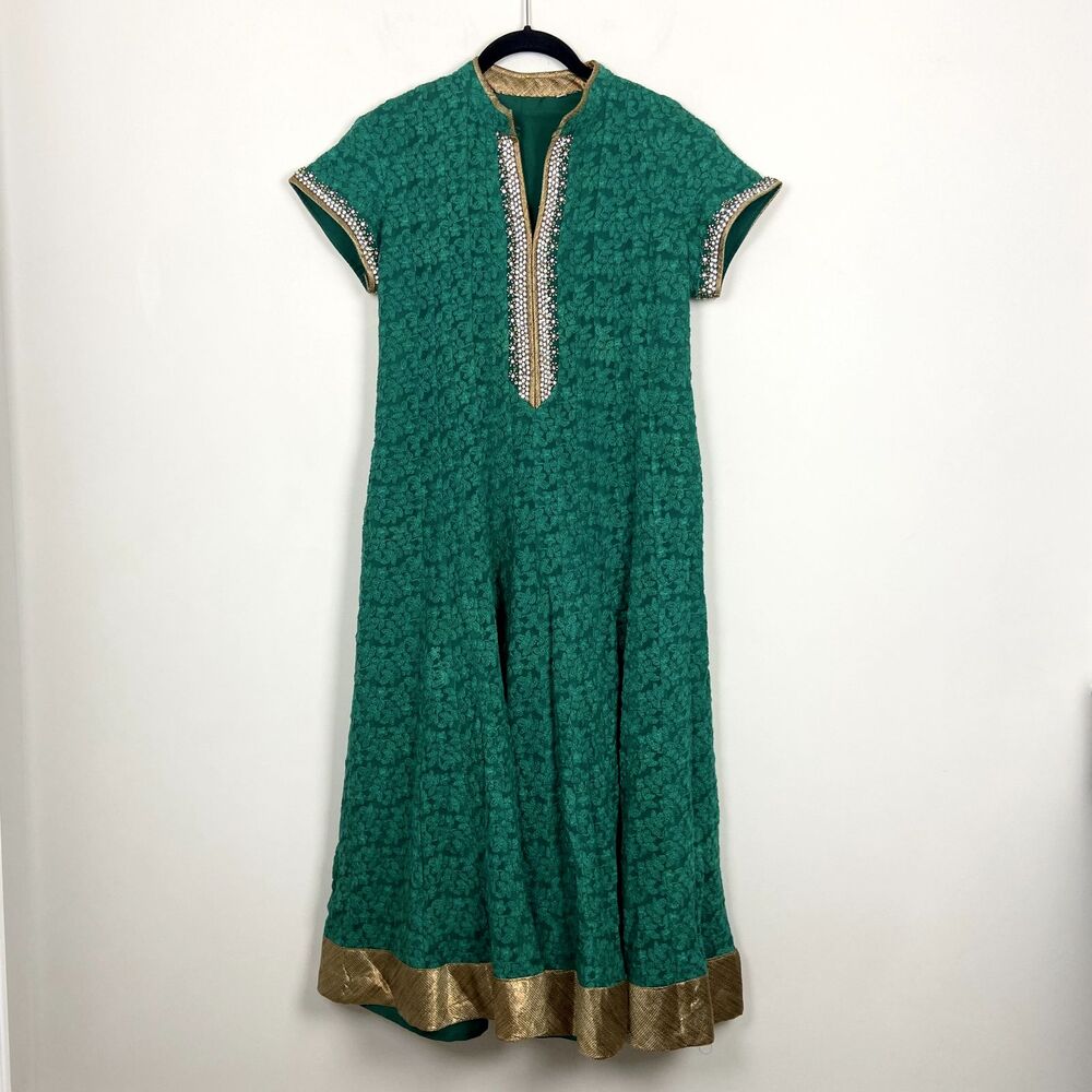 Elegant Green Midi Dress with Gold Accents
